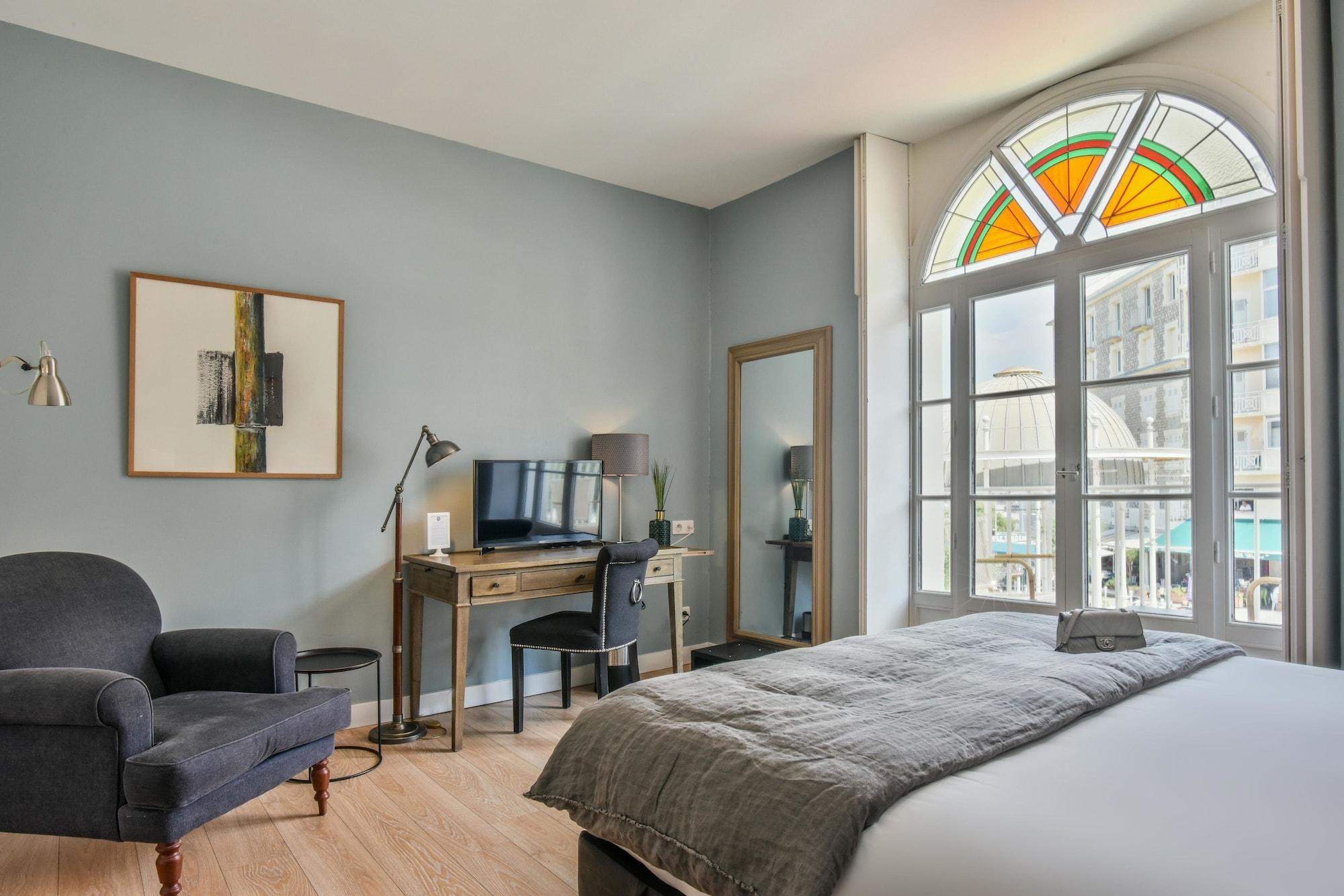 Hotel De L'Ocean Biarritz Bagian luar foto