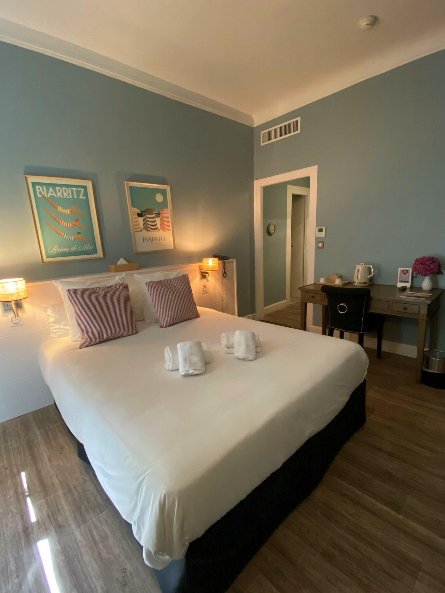 Hotel De L'Ocean Biarritz Bagian luar foto